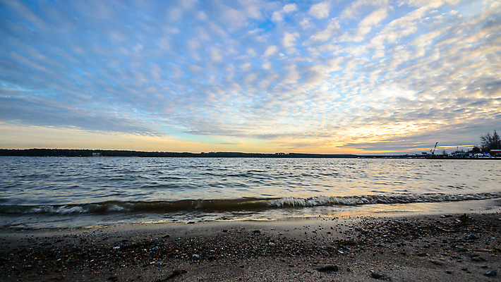 포토 JPG 해외이미지 구름 계절 호수 파도 바다 여행 백그라운드 자연 하늘 날씨 휴가 휴식 풍경 사람없음 야외 물 여름 파란색 빛 강 햇빛 태양 반사 평화 환경 맑음 침묵 봄 거울 흰색 시골 연못 장면 천국 내추럴 수평선 해외202004 해외포토 자연요소 컬러 컨셉 소리 생태계 파일형식 이미지허브