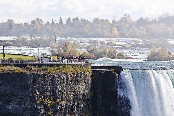 포토 JPG 해외이미지 나무 여행 백그라운드 이동 캐나다 자연 사람없음 물 컬러풀 여행객 미국 힘 놀람 폭포 가을 개울 큼 즐거움 호기심 그림 방문 나이아가라 고립 힘찬 환상 해외202004 해외포토 자연요소 식물 계절 감정 컬러 컨셉 북아메리카 표정 사람 강 크기 생태계 파일형식 이미지허브