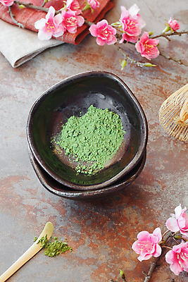 포토 JPG 해외이미지 전통 라이프스타일 문화 음료 선 음식 재료 건조 건강 동양인 사람없음 컵 초록색 빛 일본 중국 침묵 머그컵 기구 시골 도자기 사발 차 정상 가루 허브 대나무 국자 준비 유기농 질감 먼지 향 내추럴 땅바닥 해외202004 해외포토 나무 식물 식기 웰빙 아시아 컬러 주방용품 바닥 인종 생활 소리 사기그릇 파일형식 이미지허브