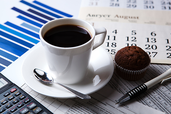 포토 JPG 해외이미지 직업 종이 커피 음료 비즈니스 통계 그래프 휴식 설계 사람없음 컵 사무실 독서 숫자 케이크 검은색 계산기 달력 시간 작업 뜨거움 신문 뉴스 아침식사 계획 인쇄 굽기 검색 보고서 언론 일시정지 정물화 해외202004 해외포토 문자 식기 컬러 컨셉 문구용품 디저트 간행물 식사 장비 구이 그림 파일형식 이미지허브