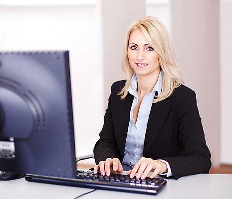 포토 JPG 해외이미지 백인 직업 여자 행복 백그라운드 인터넷 비즈니스 탁자 성공 노동자 관리 한명 미소 사람 앉기 성인 컴퓨터 사무실 흰색 표현 타이핑 키보드 기록 업무 작업 비즈니스우먼 자신감 우아함 종업원 컨설턴트 경영자 비서 경영 옛날 해외202004 해외포토 서양인 1 감정 컬러 가구 컨셉 모션 표정 전자제품 직장인 전문직 상담 리더 파일형식 이미지허브