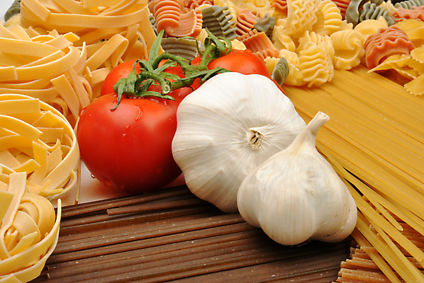 포토 JPG 해외이미지 음식 다이어트 토마토 채소 양파 파스타 건강 스파게티 요리 사람없음 식당 식사 저녁식사 먹기 국수 해외202004 해외포토 모션 서양음식 상점 면류 파일형식 이미지허브