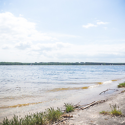 포토 JPG 해외이미지 구름 계절 호수 파도 바다 여행 백그라운드 자연 하늘 날씨 휴가 휴식 풍경 사람없음 야외 물 여름 파란색 빛 강 햇빛 태양 반사 평화 환경 맑음 침묵 봄 거울 흰색 시골 연못 장면 천국 내추럴 수평선 해외202004 해외포토 자연요소 컬러 컨셉 소리 생태계 파일형식 이미지허브