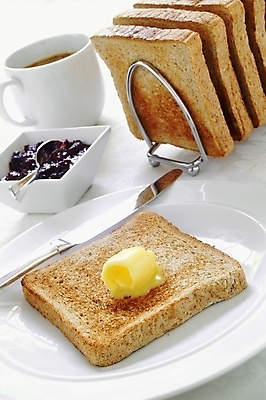 포토 JPG 해외이미지 그릇 음식 탁자 사람없음 뜨거움 아침식사 잼 굽기 만취 브런치 토스트 해외202004 해외포토 식기 빵 가구 식사 소스_음식 구이 술취함 파일형식 이미지허브