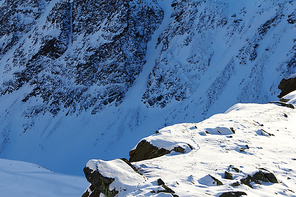 포토 JPG 해외이미지 겨울 자연 스키 산 파노라마 풍경 사람없음 야외 파란색 빛 맑음 얼음 추위 안개 흰색 스노우보드 정상 스위스 언덕 휴양지 빙하 서리 알프스 웅장함 절정 눈내림 해외202004 해외포토 자연요소 계절 유럽 컬러 날씨 겨울스포츠 눈_날씨 촬영기법 장소 보드_스포츠 생태계 파일형식 이미지허브