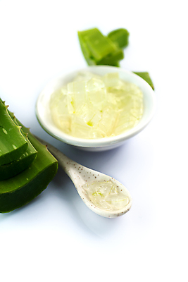포토 JPG 해외이미지 식물 조각 백그라운드 근접촬영 사람없음 초록색 뷰티 숟가락 신선 슬라이스 내추럴 알로에 알로에베라 해외202004 해외포토 뷰포인트 컬러 수저 파일형식 이미지허브