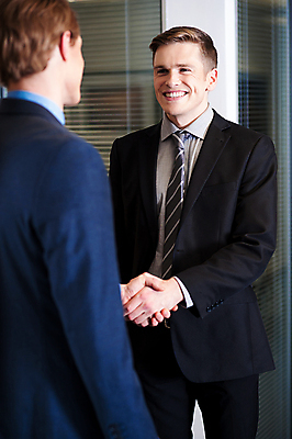포토 JPG 해외이미지 백인 직업 응시 남자 행복 백그라운드 2 비즈니스 사업가 성공 넥타이 악수 함께함 관리 서기 미소 사람 정장 두명 친구 사무실 기쁨 거래 흰색 직장인 자신감 우아함 시원함 스마트 동료 경영자 긍정 해외202004 해외포토 서양인 시선 잡화 옷 감정 컬러 컨셉 관계 모션 표정 손짓 리더 파일형식 이미지허브