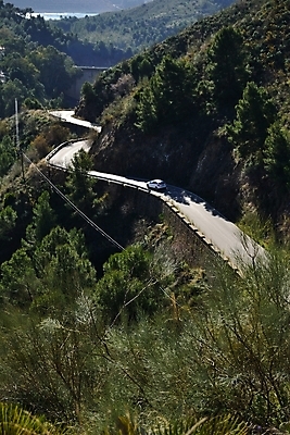 포토 JPG 해외이미지 구름 유럽 도로 자연 산 파노라마 사람없음 도시풍경 도시 고속도로 스페인 연결 작음 언덕 스페인어 안달루시아 해외202004 해외포토 자연요소 나라 길 교통시설 촬영기법 풍경 크기 생태계 파일형식 이미지허브