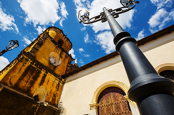 포토 JPG 해외이미지 구름 종교 문화 여행 건축양식 하늘 지붕 미술 풍경 사람없음 야외 건물 컬러풀 성당 교회 여행객 미국 흰색 도시 중앙아메리카 재산 사자 옥상 천연기념물 니카라과 바실리카 식민지 신앙심 옛날 해외202004 해외포토 자연요소 건축물 건축 컬러 북아메리카 포유류 종교건축 문화예술 아메리카 사람 금융 남아메리카 파일형식 이미지허브