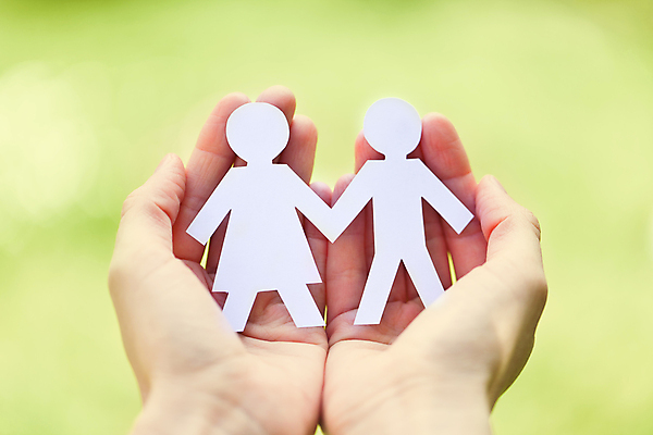 포토 JPG 해외이미지 손 커플 공원 행복 어린이 컨셉 가족 포옹 휴가 주택 사랑 서기 사람 소년 성인 사람없음 야외 픽토그램 숫자 정원 꿈 흰색 깃발 4 재산 심볼 적재 대출 진짜 해외202004 해외포토 문자 공공시설 남자 감정 컬러 관계 안기 모션 건물 신체부위 금융 파일형식 이미지허브