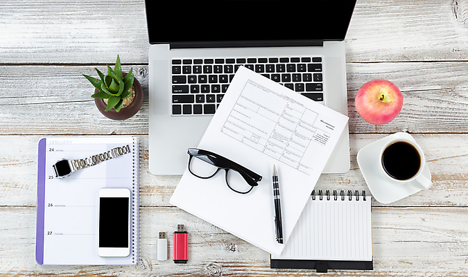 포토 JPG 해외이미지 식물 커피 음료 음식 비즈니스 세포 직장 사람없음 목재 노트북 스마트폰 핸드폰 컴퓨터 사무실 펜 공책 달력 흰색 업무 사과 무선전화기 책상 와이파이 법 머리위 세금 수입 해외202004 해외포토 나무 컬러 가구 과일 회사 재료 문구용품 전자제품 스마트기기 필기구 작업 전화기 무선인터넷 파일형식 이미지허브