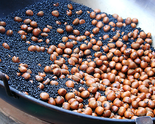 포토 JPG 해외이미지 모래 백그라운드 과일 자연 건조 요리 사람없음 빛 견과류 튀김 지성 껍질 뜨거움 달콤 향기 다리찢기 해외202004 해외포토 음식 모션 맛 생태계 냄새 파일형식 이미지허브