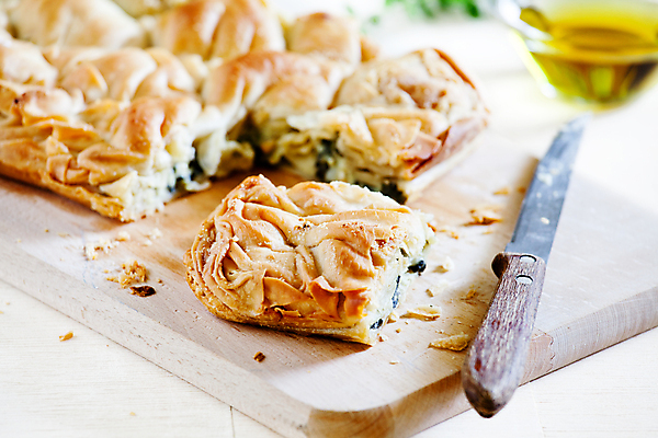 포토 JPG 해외이미지 음식 채소 양파 치즈 건강 요리 사람없음 초록색 갈색 노란색 검은색 식사 저녁식사 흰색 닫기 애피타이저 지중해 허브 브런치 시금치 그리스인 점심식사 입가심 채식주의자 핸드메이드 해외202004 해외포토 서양인 식물 바다 컬러 모션 유제품 채식 파일형식 이미지허브