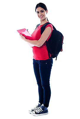 포토 JPG 해외이미지 전신 모델 라이프스타일 여학생 여자 행복 포즈 백그라운드 가방 한명 서기 미소 사람 성인 10대 청춘 펜 유행 흰색 기록 자신감 화려 우아함 시원함 싱글 적재 고립 서류판 스타일 해외202004 해외포토 1 학생 잡화 감정 컬러 컨셉 모션 청소년 표정 생활 필기구 사무용품 파일형식 이미지허브