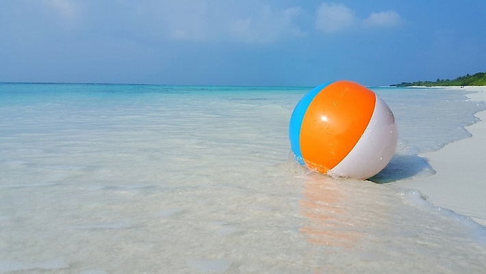 포토 JPG 해외이미지 모래 바다 섬 백그라운드 공 자연 하늘 휴가 풍경 사람없음 물 여름 파란색 모래사장 맑음 흰색 모래언덕 석호 몰디브 터키석 파라다이스 해외202004 해외포토 자연요소 계절 아시아 컬러 날씨 보석 언덕 생태계 파일형식 이미지허브