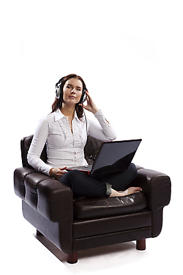 포토 JPG 해외이미지 백인 모델 직업 1 학생 응시 여자 행복 얼굴 백그라운드 비즈니스 성공 건강 한명 사람 앉기 성인 노트북 빛 컴퓨터 우주 검은색 흰색 신선 업무 비즈니스우먼 자신감 치아 비서 내추럴 경영 고립 해외202004 해외포토 서양인 시선 감정 컬러 컨셉 모션 신체부위 전자제품 작업 직장인 소화기관 파일형식 이미지허브