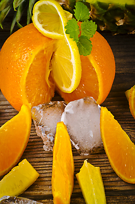 포토 JPG 해외이미지 나무 음료 음식 조각 잎 다이어트 채소 오렌지 과일 귤 건강 사람없음 빨간색 초록색 물 여름 노란색 주스 흰색 신선 원형 달콤 사과 레몬 라임 해외202004 해외포토 자연요소 도형 식물 계절 컬러 맛 파일형식 이미지허브