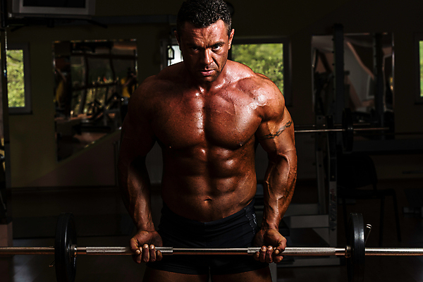 포토 JPG 해외이미지 백인 남자 스포츠 운동화 근육 탈의 건강 한명 사람 성인 신체부위 청춘 운동 스트레칭 잡기 구부린 몸무게 보디빌딩 보디빌더 무거움 이두근 해외202004 해외포토 서양인 1 신발 컨셉 모션 헬스 무게 파일형식 이미지허브