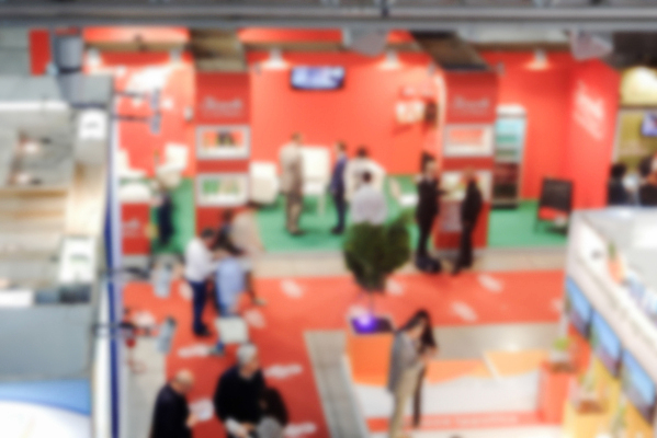 포토 JPG 해외이미지 백그라운드 비즈니스 추상 파노라마 사람 이벤트 사람없음 내부 빛 인테리어 사무실 유행 걷기 전시 흰색 군중 소프트포커스 쇼핑몰 전시회 무역 질감 바쁨 보케 쇼 공평 부스 박람회 블러 해외202004 해외포토 디자인 산업 컬러 무늬 모션 촬영기법 파일형식 이미지허브