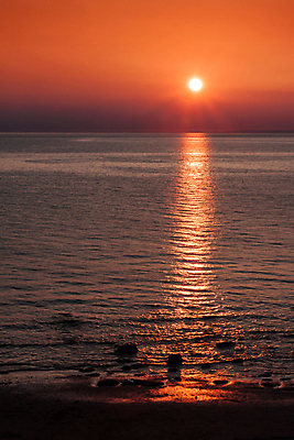 포토 JPG 해외이미지 유럽 바다 자연 하늘 영국 잉글랜드 사람없음 빨간색 세로 물 여름 태양 노란색 황혼 일몰 회색 은색 북쪽 구성 해외202004 해외포토 자연요소 계절 나라 컬러 노을 방향 생태계 파일형식 이미지허브