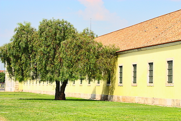 포토 JPG 해외이미지 여행 건축양식 창문 휴가 아파트 주택 사람없음 건물 노란색 발코니 도시 도자기 역사 플랫 포르투갈 다락방 리스본 옛날 해외202004 해외포토 건축물 건축 유럽 컬러 파일형식 이미지허브