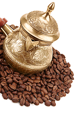 포토 JPG 해외이미지 커피 음료 음식 백그라운드 재료 콩 사람없음 가로 농작물 갈색 검은색 식사 카페 뜨거움 우아함 맛 은색 냄비 낟알 굽기 향 카푸치노 에스프레소 모카 카페인 해외202004 튀르키예 해외포토 아시아 컬러 컨셉 농업 곡류 상점 솥 구이 파일형식 이미지허브