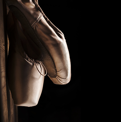 포토 JPG 해외이미지 직업 리본 분홍색 발 사람없음 검은색 공연 발레 발레리나 발레복 해외202004 해외포토 옷 컬러 이벤트 신체부위 춤 파일형식 이미지허브