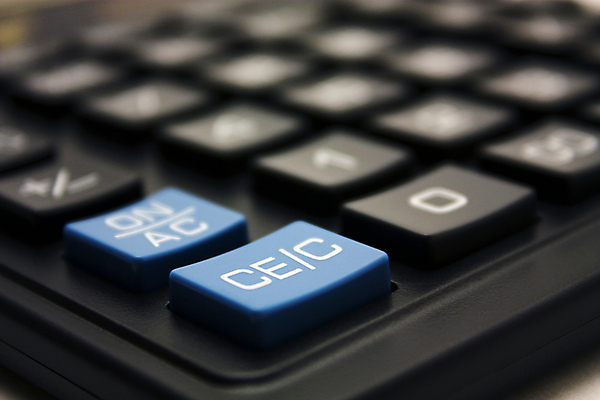 포토 JPG 해외이미지 학생 교육 비즈니스 학교 열쇠 기술 사람없음 가로 금융 파란색 사무실 숫자 디지털 검은색 자료 장비 계산기 흰색 키보드 수학 계산 엔지니어 플라스틱 플러스 뺄셈 심볼 오브젝트 사인 시작 싱글 영 키패드 해외202004 해외포토 문자 기호 컬러 교과목 재질 문구용품 경제 기술자 파일형식 이미지허브