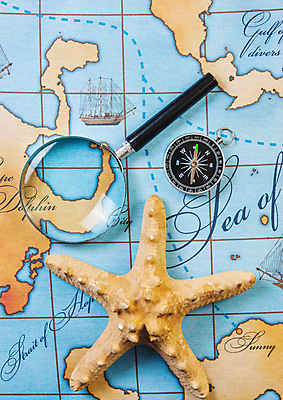 포토 JPG 해외이미지 바다 섬 여행 백그라운드 지도 휴가 불가사리 항해 사람없음 도구 확대 나침반 주말 멀리 발견 무인 해외202004 해외포토 배_교통 극피동물 파일형식 이미지허브