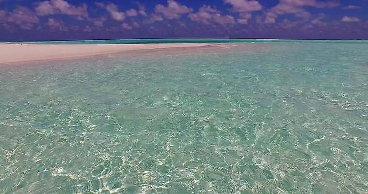 포토 JPG 해외이미지 모래 바다 섬 백그라운드 자연 하늘 휴가 풍경 세명 물 여름 파란색 모래사장 맑음 흰색 모래언덕 석호 몰디브 터키석 파라다이스 해외202004 해외포토 자연요소 계절 아시아 컬러 날씨 사람 보석 언덕 생태계 파일형식 이미지허브