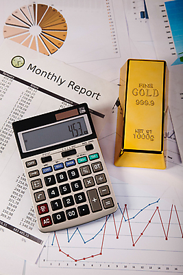 포토 JPG 해외이미지 그래프 실내 사람없음 금융 계산기 황금 보고서 금괴 해외202004 해외포토 문구용품 내부 경제 장비 파일형식 이미지허브