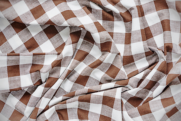 포토 JPG 해외이미지 전통 백그라운드 패턴 가정 탁자 요리 사람없음 갈색 저녁식사 식탁보 흰색 시골 직물 면 플랫 가득함 확인 질감 복고 정사각형 심플 구식 깅엄 해외202004 해외포토 도형 컬러 가구 무늬 식사 파일형식 이미지허브