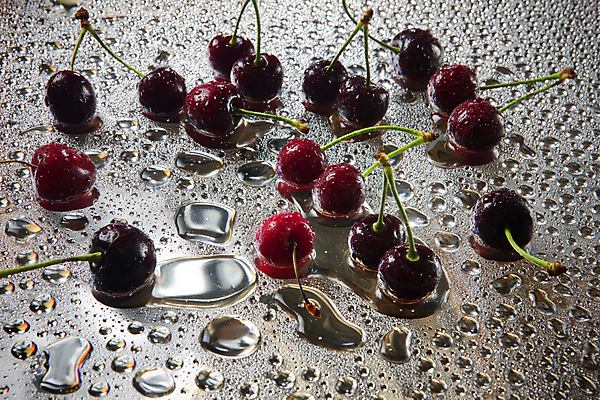 포토 JPG 해외이미지 열매 음식 줄기 백그라운드 농업 곡선 과일 자연 건강 그림자 성인 사람없음 빨간색 초록색 물 여름 빛 반사 활발 젖음 나뭇가지 체리 달콤 맛 떨어짐 유혹 먹기 오브젝트 상쾌 유기농 날것 고립 과육 숙성 이국적 해외202004 해외포토 자연요소 나무 식물 웰빙 계절 감정 산업 선 컬러 컨셉 모션 사람 생태계 파일형식 이미지허브