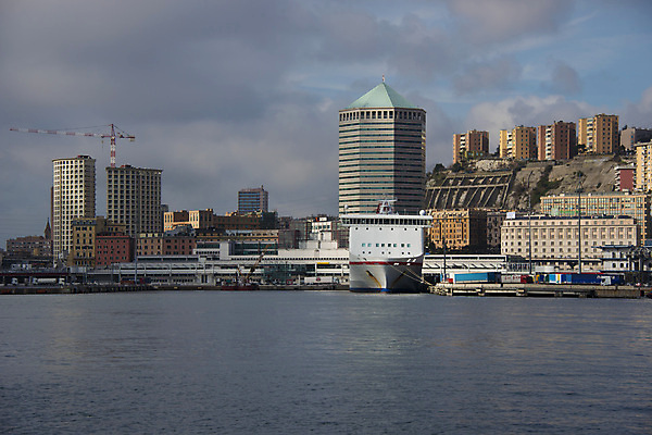 포토 JPG 해외이미지 유럽 바다 여행 건축양식 주택 파노라마 사람없음 야외 건물 도시풍경 탑 고층빌딩 이탈리아 도시 센터 지중해 포트 타운 해외202004 해외포토 건축물 건축 나라 촬영기법 풍경 빌딩 파일형식 이미지허브