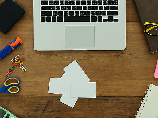 포토 JPG 해외이미지 디자인 종이 안경 백그라운드 비즈니스 탁자 문구용품 사람없음 목재 컴퓨터 태블릿 사무실 우주 쪽지 공책 정보 신용카드 발표 작업실 정상 책상 사인 해외202004 해외포토 나무 잡화 가구 재료 금융 전자제품 스마트기기 오브젝트 파일형식 이미지허브