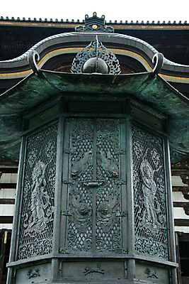 포토 JPG 해외이미지 디자인 아시아 종교 불교 건축양식 동양인 사람없음 건물 목재 세계 여행객 일본 종 사찰 역사 재산 닫기 묘사 천연기념물 사당 해외202004 해외포토 나무 건축물 건축 나라 재료 종교건축 모션 사람 인종 금융 파일형식 이미지허브