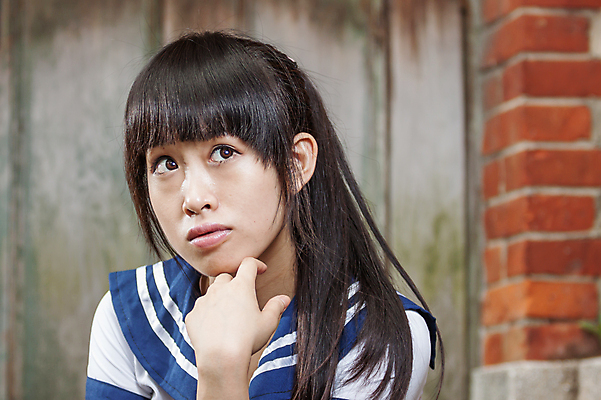 포토 JPG 해외이미지 모델 1 학생 응시 여학생 여자 교육 행복 커피 어린이 분홍색 백그라운드 유니폼 학교 벽돌 한명 미소 사람 동양인 성인 야외 건물 10대 초록색 청춘 검은색 중국 기쁨 흰색 잡기 대학교 해외202004 해외포토 건축물 시선 옷 감정 아시아 음료 컬러 컨셉 모션 청소년 표정 인종 파일형식 이미지허브