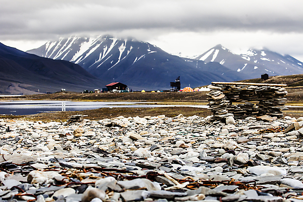 포토 JPG 해외이미지 구름 계절 바다 여행 자연 날씨 풍경 사람없음 야외 물 여름 파란색 사막 안개 가을 조약돌 만 크루즈 망토 9월 북극 장면 북쪽 멀리 그린란드 생태학 심각 원정 해외202004 해외포토 자연요소 교육 컬러 섬 컨셉 배_교통 덴마크 돌_바위 날짜 극지방 방향 생태계 파일형식 이미지허브