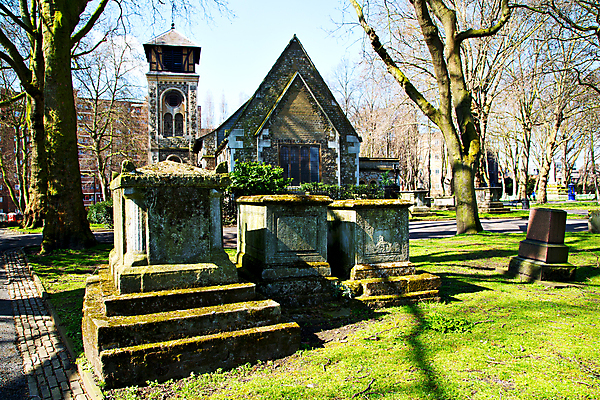 포토 JPG 해외이미지 유럽 기독교 종교 여행 백그라운드 십자가 건축양식 자연 하늘 그림자 사람없음 조각상 교회 평화 검은색 어둠 공백 골동품 바위 흰색 죽음 무덤 역사 무서움 비석 심볼 묘사 런던 전쟁 신성 기념물 천연기념물 장례 옛날 전국 해외202004 해외포토 건축 감정 나라 컬러 컨셉 종교건축 영국 건물 조형물 돌_바위 생태계 파일형식 이미지허브