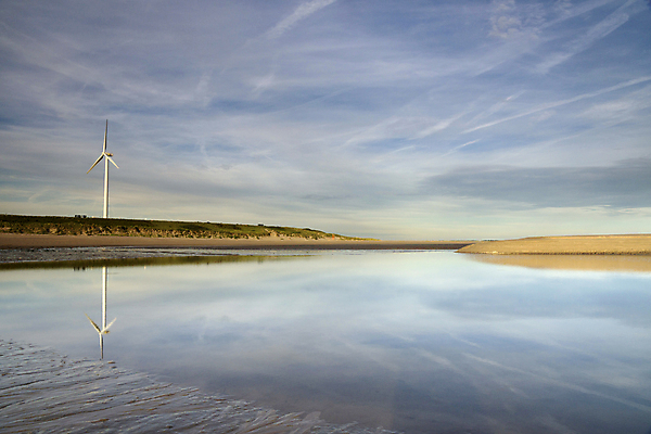 포토 JPG 해외이미지 구름 모래 바다 조류 파노라마 사람없음 물 반사 풍차 에너지 개울 저녁 배수구 해일 해외202004 해외포토 자연요소 동물 촬영기법 강 야간 자연재해 파일형식 이미지허브