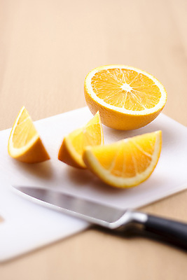 포토 JPG 해외이미지 음식 조각 백그라운드 다이어트 오렌지 과일 자연 탁자 디저트 귤 도마 건강 3 사람없음 목재 세로 노란색 주방 신선 칼 달콤 맛 아침식사 자르기 유기농 슬라이스 내추럴 구역 숙성 이국적 채식주의자 해외202004 해외포토 나무 웰빙 컬러 가구 컨셉 재료 모션 주방용품 식사 생태계 채식 파일형식 이미지허브