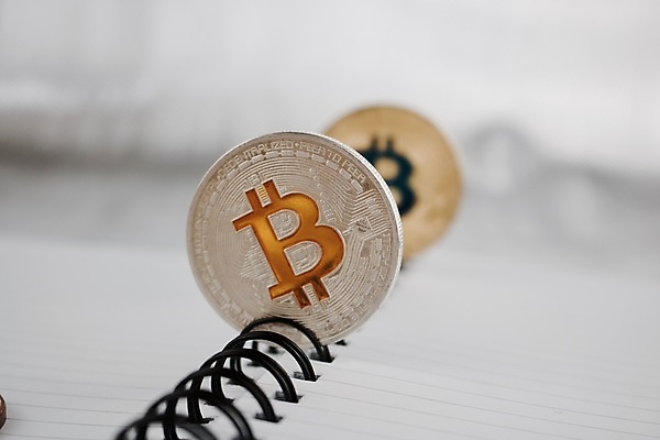 포토 JPG 해외이미지 돈 사람없음 저축 황금 무역 투자 결제 온라인쇼핑 가치 해외202004 해외포토 산업 비즈니스 금융 쇼핑 재산 온라인 파일형식 이미지허브