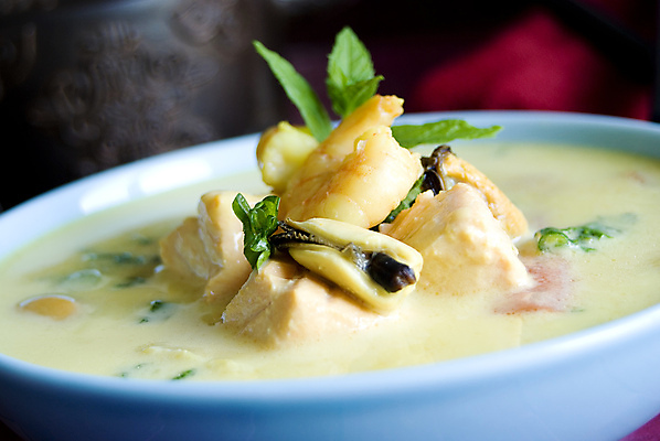 포토 JPG 해외이미지 새우 어류 동양인 사람없음 뜨거움 양념 맛 수프 인도인 해산물 향신료 홍합 연어 카레 짠맛 해외202004 해외포토 외국인 음식 컨셉 어패류 갑각류 인종 수중동물 향미료 파일형식 이미지허브