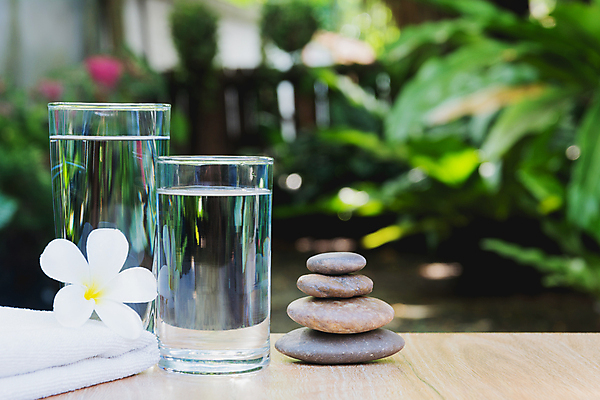 포토 JPG 해외이미지 음료 백그라운드 다이어트 자연 유리 건강 사람없음 물 반사 환경 젖음 추위 흰색 기구 신선 투명 액체 시원함 갈증 크리스탈 기아 가득함 순수 오브젝트 상쾌 내추럴 생태학 해외202004 해외포토 자연요소 교육 감정 컬러 컨셉 재질 광석 사회이슈 생태계 파일형식 이미지허브