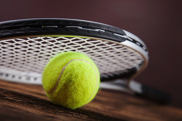 포토 JPG 해외이미지 직업 스포츠 공 건강 사람없음 초록색 노란색 경쟁 장비 수확 테니스 라켓 테니스라켓 오브젝트 복고 슛 고립 옛날 해외202004 해외포토 스포츠용품 컬러 컨셉 농업 구기 파일형식 이미지허브