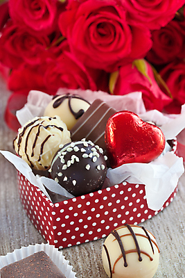 포토 JPG 해외이미지 꽃 결혼 백그라운드 크리스마스 패턴 발렌타인데이 사탕 종류 사랑 사람없음 목재 장식 빨간색 세로 상자 컬러풀 장미 과자 귀여움 초콜릿 줄무늬 회색 하트 마음 신선 생일 개화 선택 체크무늬 카피스페이스 해외202004 해외포토 모양 나무 식물 기념일 감정 컬러 컨셉 무늬 재료 데이이벤트 디저트 이벤트 공백 파일형식 이미지허브