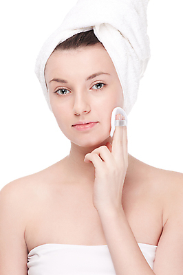 포토 JPG 해외이미지 손 여자 행복 얼굴 손가락 한명 미소 웃음 20대 10대 수건 화장품 빨래 가루 볼터치 피부 입술 로션 스펀지 바디케어 위생관리 신청 해외202004 해외포토 1 감정 가사 청소년 표정 관리 사람 청년 신체부위 위생용품 화장 뷰티 파일형식 이미지허브