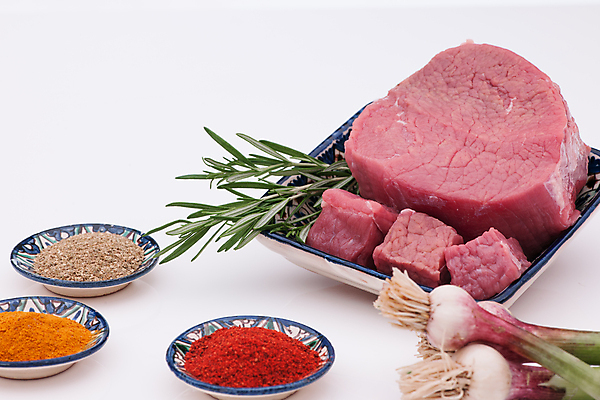 포토 JPG 해외이미지 접시 음식 조각 백그라운드 오렌지 재료 부분 육류 스테이크 요리 사람없음 빨간색 소고기 흰색 신선 원형 양념 자르기 향신료 활 준비 날것 정사각형 슬라이스 부추 후추 시트 생식 그리너리 해외포토 도형 식기 컬러 채소 과일 식재료 모션 서양음식 향미료 파일형식 트랜드컬러 이미지허브