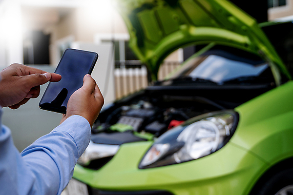 포토 JPG 해외이미지 여자 도로 백그라운드 비즈니스 교통시설 자동차 자연 모바일 거리 스트레스 대화 사람 사람없음 야외 스마트폰 힘 회색 긴급 표현 도움 운전사 사건 고장 서비스 부름 문제 정비공 온라인 보험 길가 단절 옛날 자동 적자 트러블 헬프 해외포토 직업 길 육상교통 컬러 교통 컨셉 모션 말하기 핸드폰 스마트기기 기술자 시설 생태계 파일형식 이미지허브