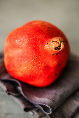 포토 JPG 해외이미지 회색배경 사람없음 석류 해외포토 백그라운드 과일 회색 파일형식 이미지허브